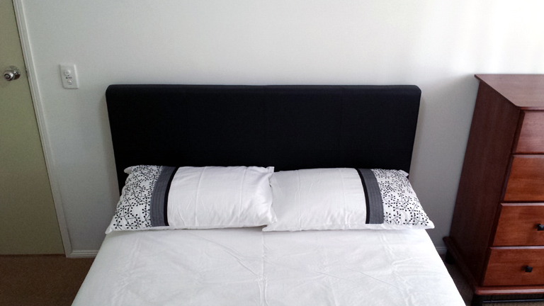 Room 5 - double bed