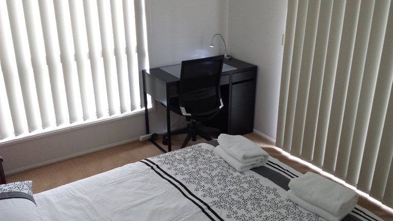 Room 5 - double bed