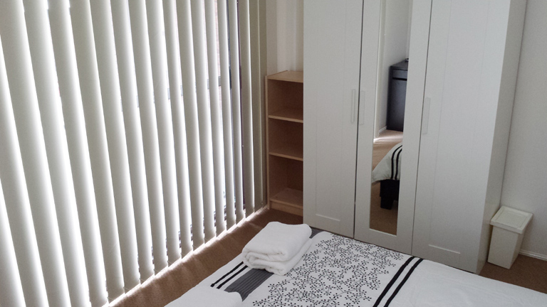 Room 5 - double bed